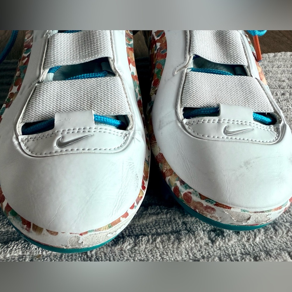 Nike LeBron IV Menace 3 ”Fruity Pebbles” football cleats - Picture 10 of 11